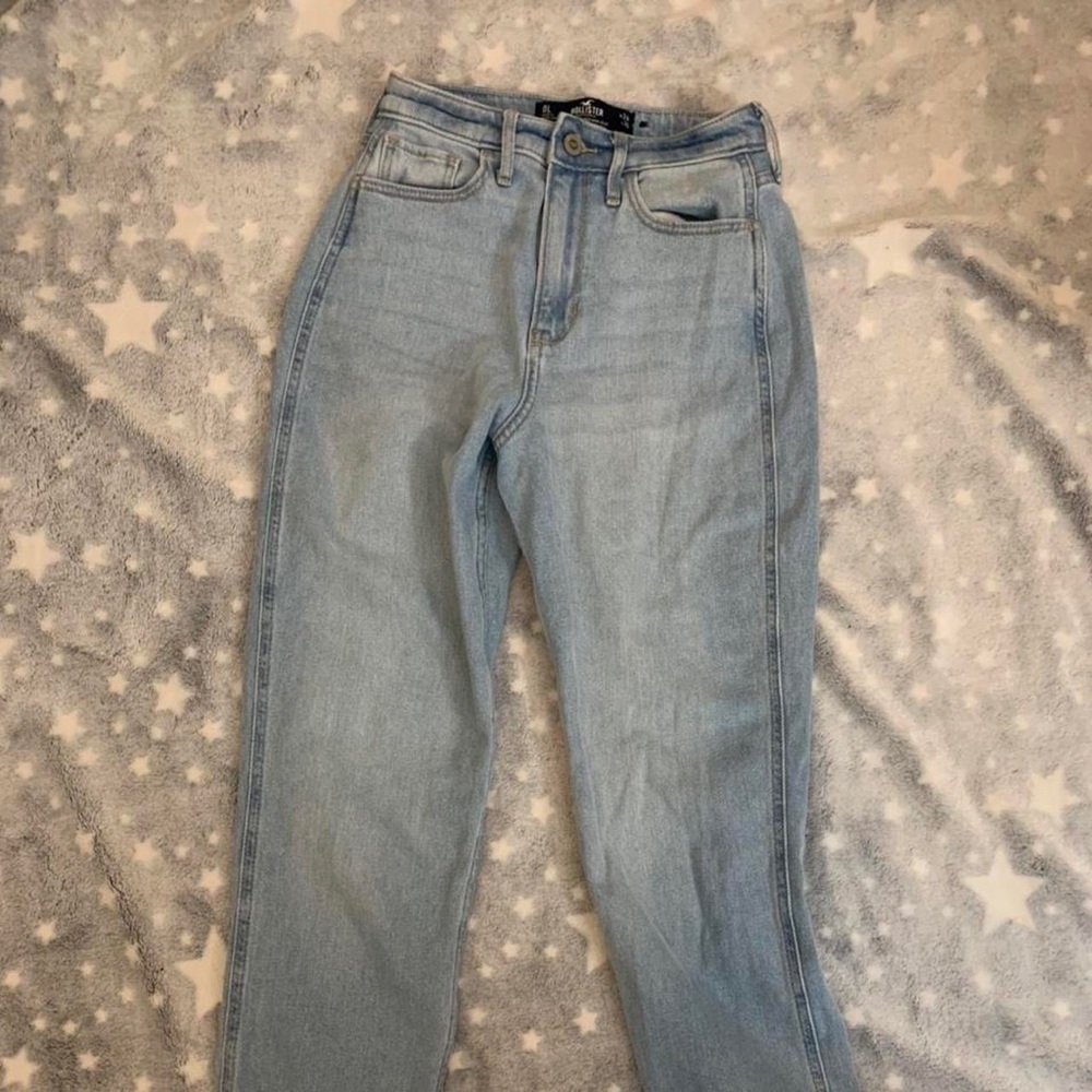 Hollister high rise mom jeans light wash